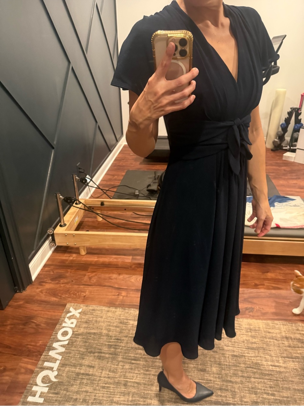 Gal Meets Glam Navy Wrap-Style Midi Dress — Size 4
